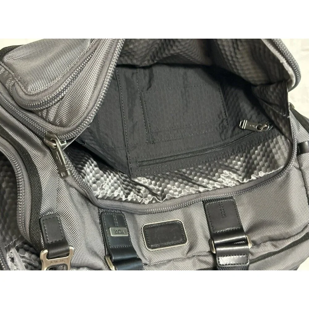 Genuine Tumi Bingham Expandable 15 inch Laptop Brief Black